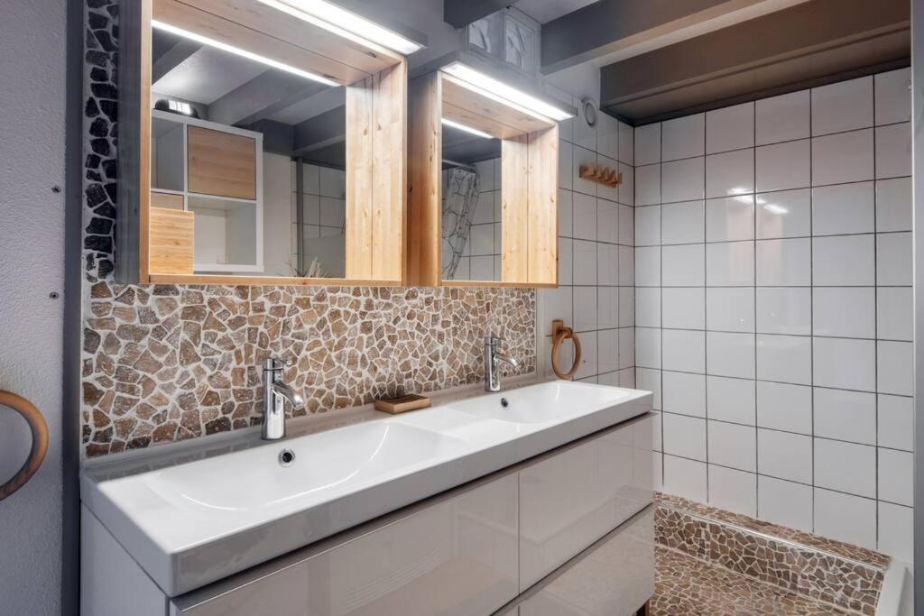 T3 Cosy , Coeur Historique De La Rochelle Apartment ลาโรแชล ภายนอก รูปภาพ